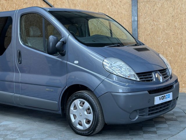 Renault Trafic 2.0 Dci Sl27 Sport Panel Van 6 Seater M Grey #4