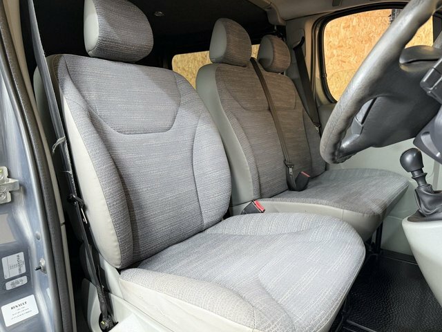 Renault Trafic 2.0 Dci Sl27 Sport Panel Van 6 Seater M Grey #5