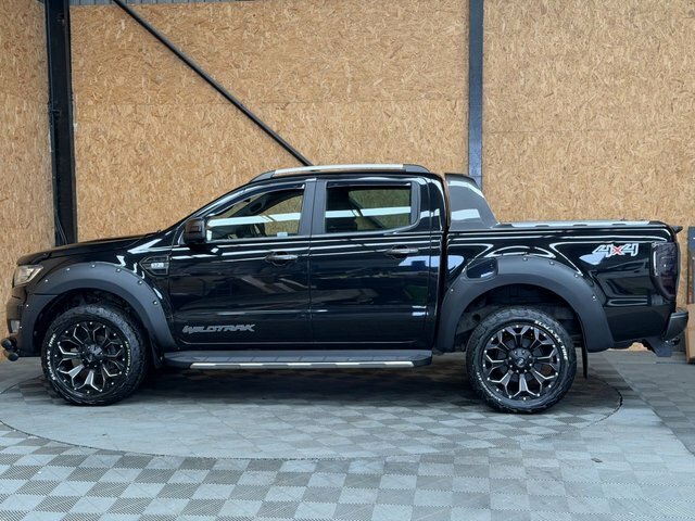 Ford Ranger 3.2 Tdci Wildtrak Pickup Double Cab Aut Black #2