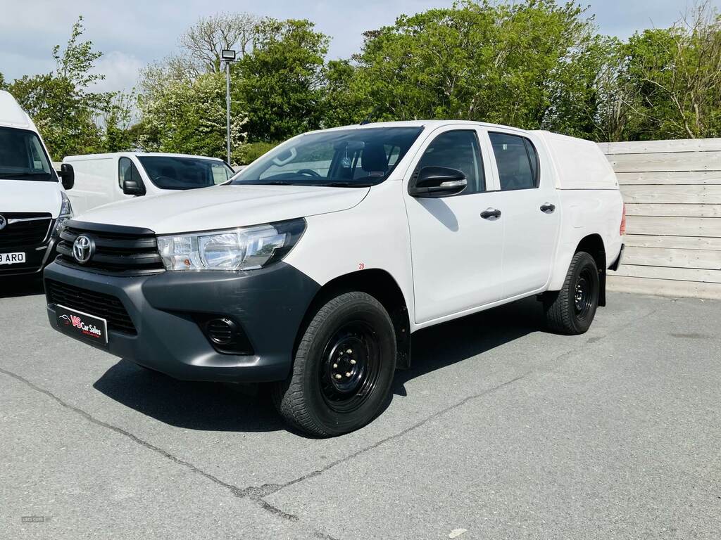 Toyota HILUX Active D Cab Pick Up 2.4 D-4d White #3