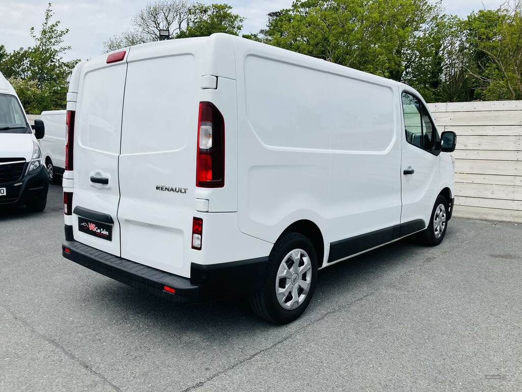Renault Trafic Sl28 Blue Dci 130 Business Van SA22WYF White #6