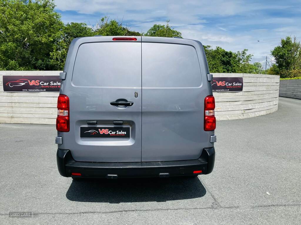 Toyota PROACE 2.0D 140 Active Van Grey #5