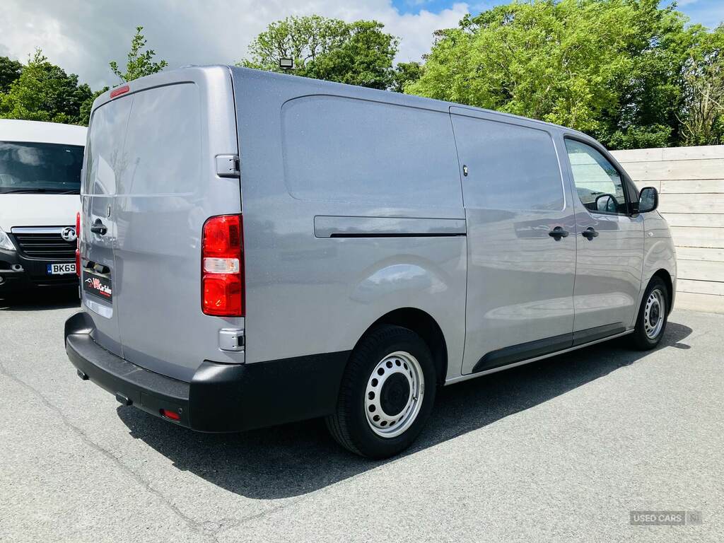 Toyota PROACE 2.0D 140 Active Van Grey #4