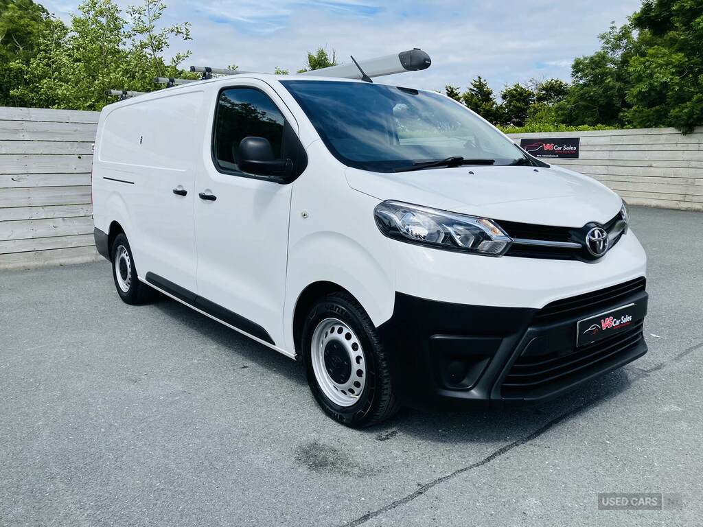 Toyota PROACE 2.0D 120 Icon Van White