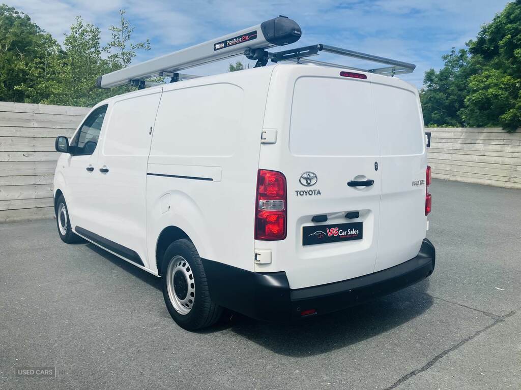 Toyota PROACE 2.0D 120 Icon Van White #4