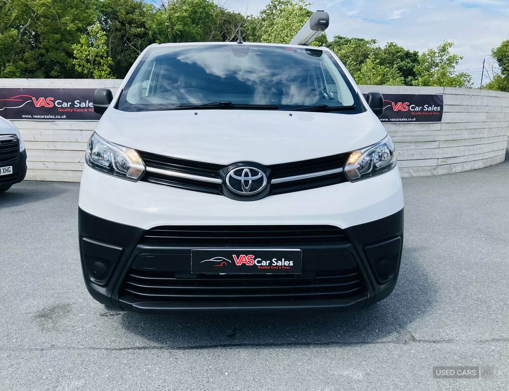 Toyota PROACE 2.0D 120 Icon Van White #2