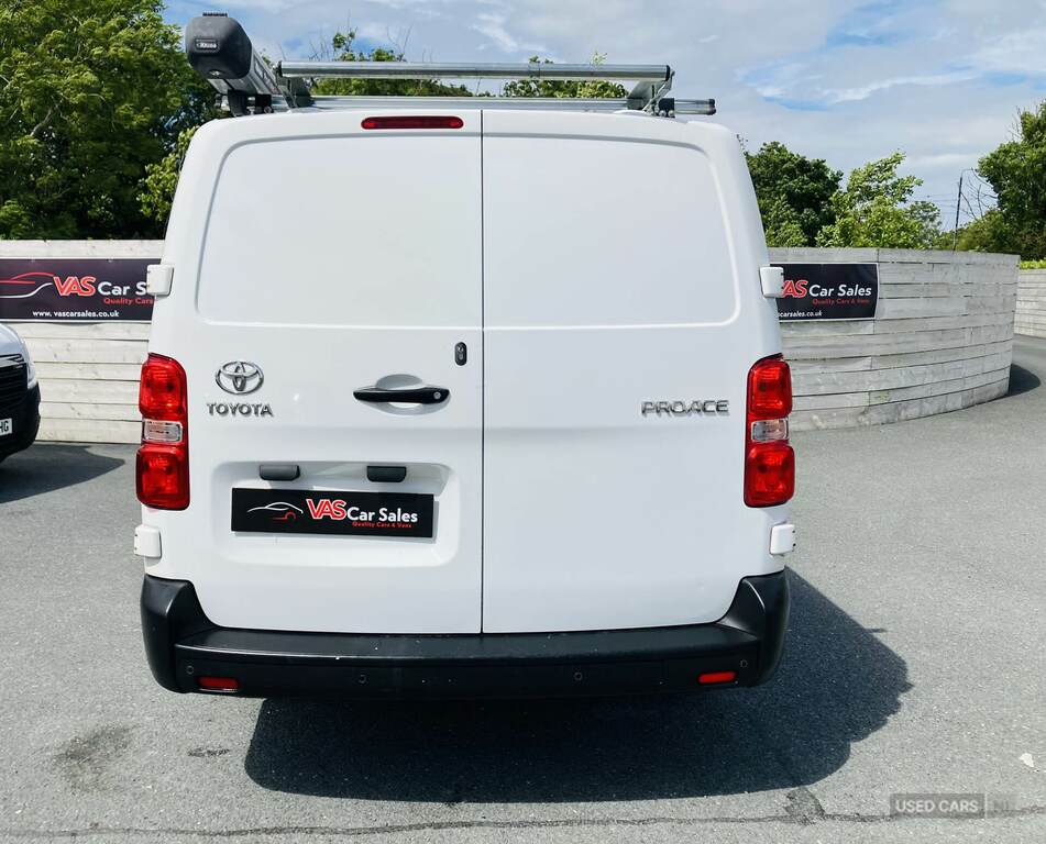 Toyota PROACE 2.0D 120 Icon Van White #5