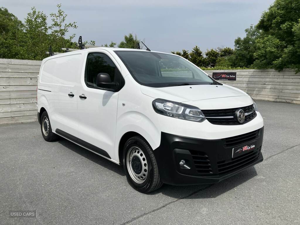Vauxhall Vivaro 2700 1.5D 100Ps Dynamic H1 Van White