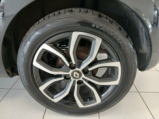 Renault Clio 0.9 Tce Play Hatchback Euro 6 S SA68XGE Black #4