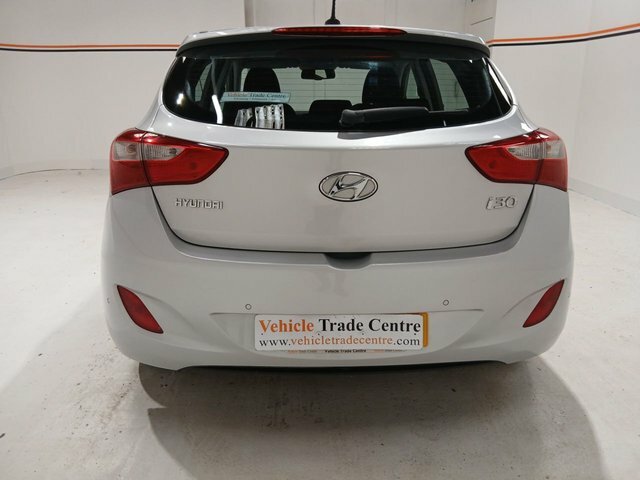 Hyundai I30 1.6 Crdi Blue Drive Se Nav Hatchback Ma EX16JYZ Silver #5