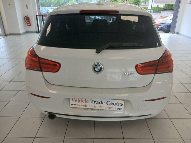 BMW 1 Series 1.5 118I Gpf M Sport Shadow Edition Hatchback YH19GAF White #5