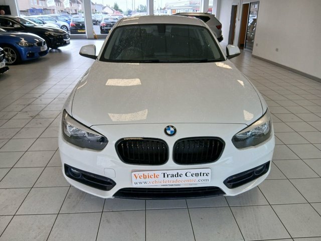 BMW 1 Series 1.5 118I Gpf M Sport Shadow Edition Hatchback YH19GAF White #2