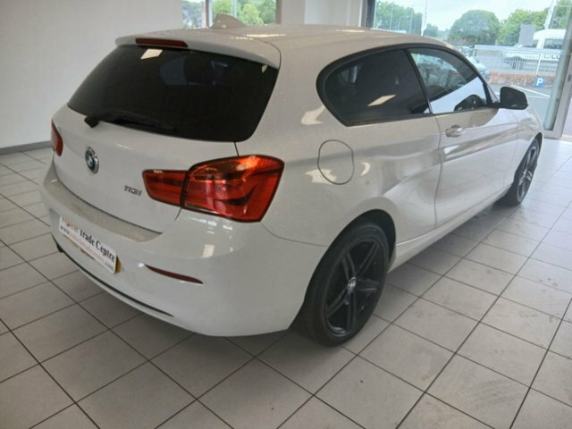 BMW 1 Series 1.5 118I Gpf M Sport Shadow Edition Hatchback YH19GAF White #4