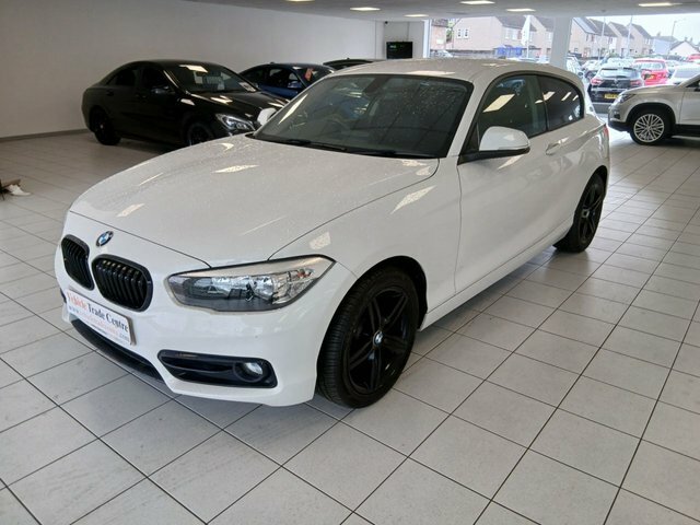BMW 1 Series 1.5 118I Gpf M Sport Shadow Edition Hatchback YH19GAF White #3