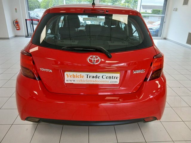 Toyota Yaris 1.33 Dual Vvt-i Icon Hatchback E SL15UXJ Red #4