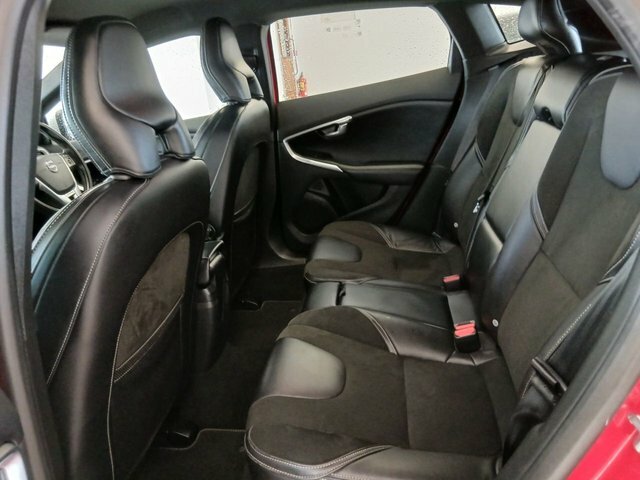 Volvo V40 Hatchback Black #16