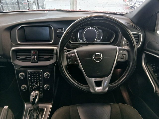Volvo V40 Hatchback Black #12