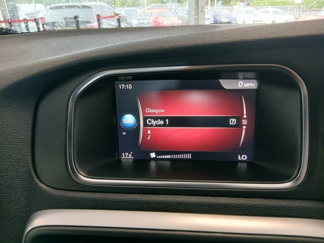 Volvo V40 Hatchback Black #19