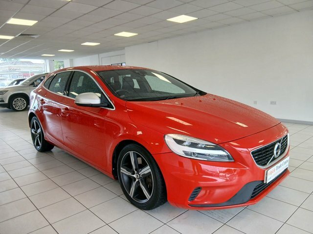 Volvo V40 1.5 T3 R-design Nav Plus Hatchback Red