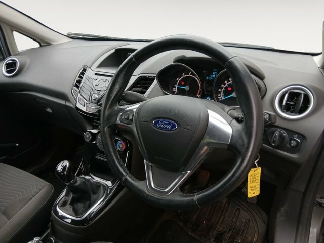 Ford Fiesta 1.25 Zetec Hatchback Euro 6 82 NA17UYW Grey #4