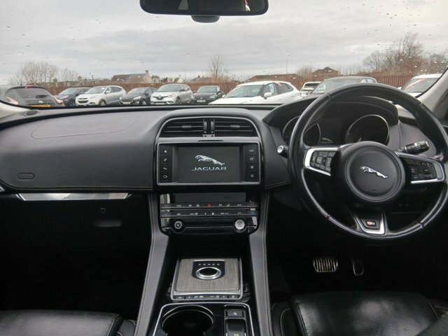 Jaguar F-Pace 2.0 R-sport Awd 178 Bhp Grey #10