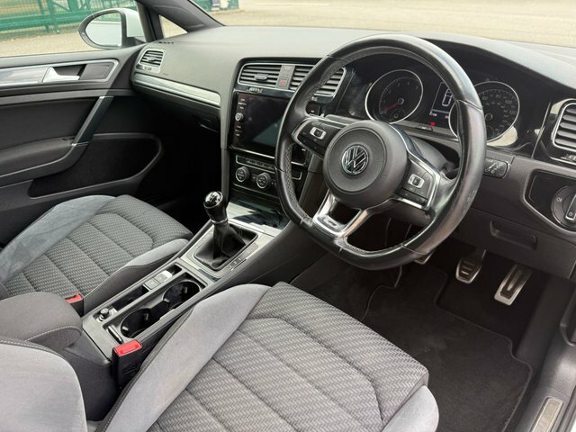 Volkswagen Golf 2019 1.5 Tsi Evo R-line Edition Hatchback Petr YE69GHA White #2