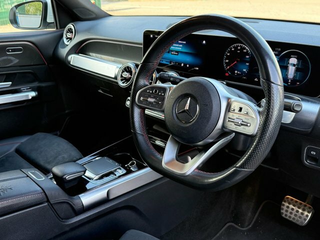 Mercedes-Benz GLB Class 2020 2.0 Glb220d Amg Line Premium Suv White #4