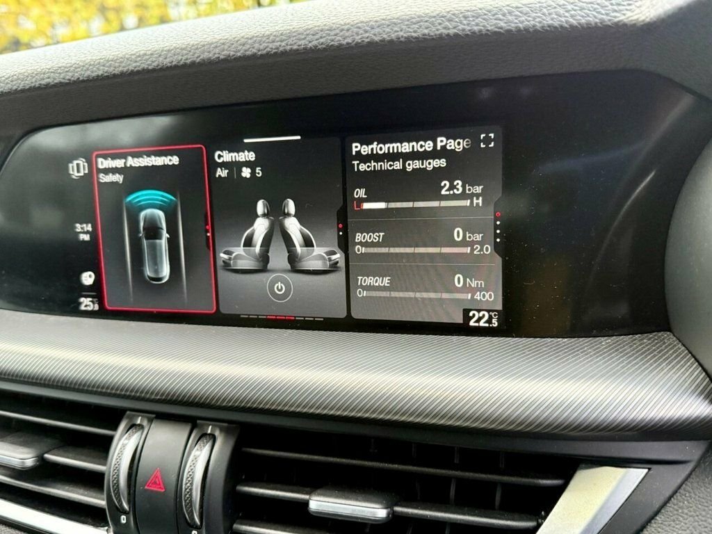 Alfa Romeo Stelvio  Red #10