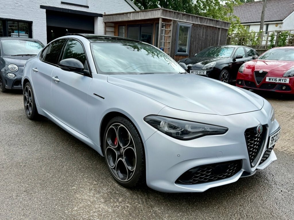 Alfa Romeo Giulia Saloon Black #15