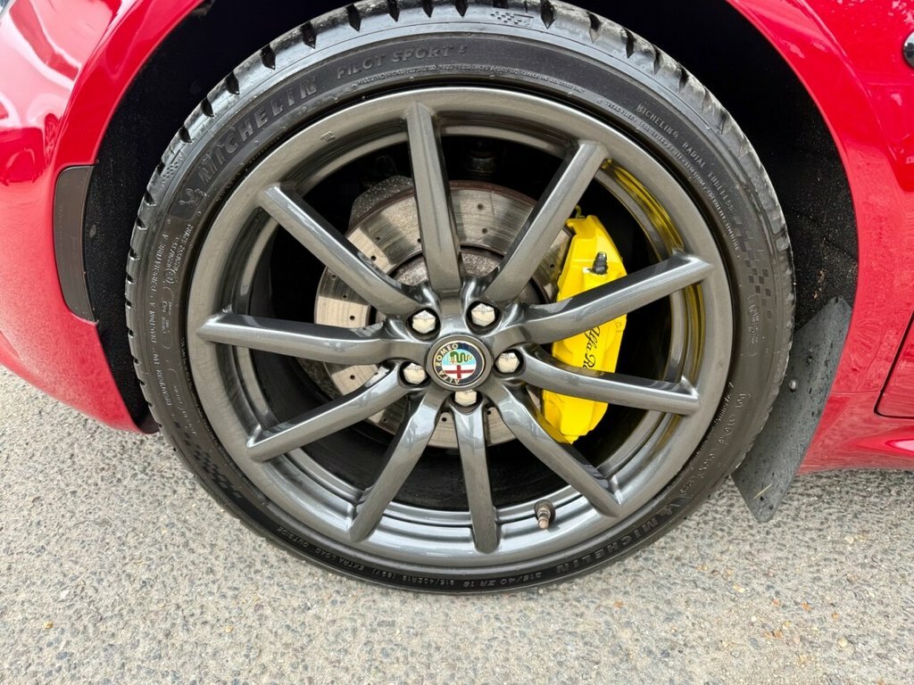 Alfa Romeo 4C Tbi White #19