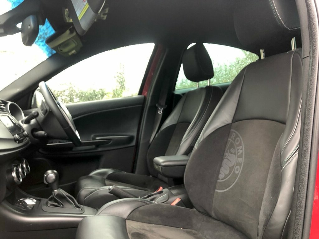 Alfa Romeo Giulietta Hatchback Blue #14