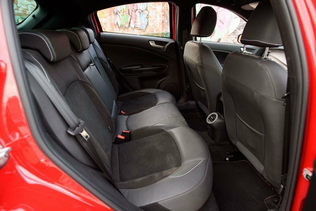 Alfa Romeo Giulietta Hatchback Blue #18