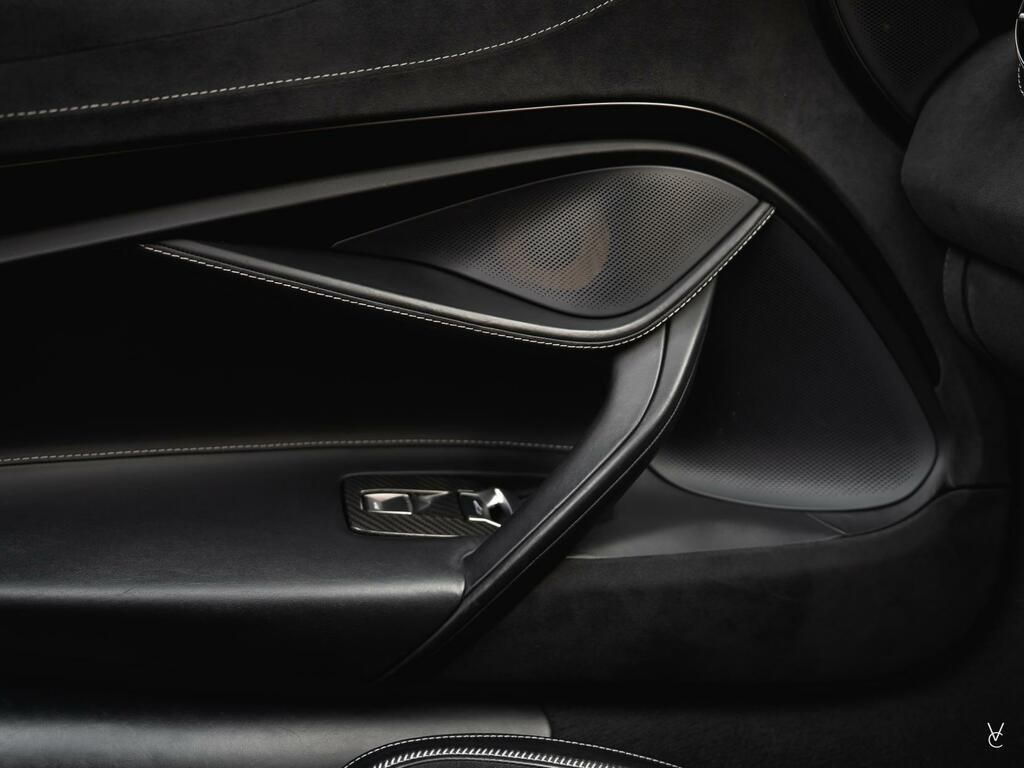 McLaren 720S Petrol Black #31