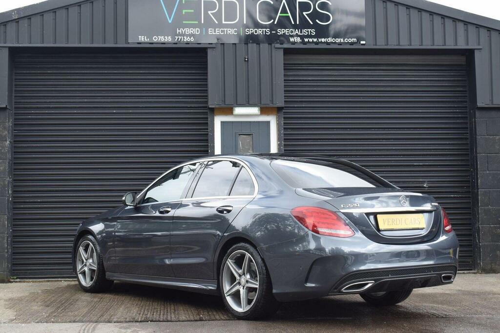Mercedes-Benz C Class Saloon Black #10