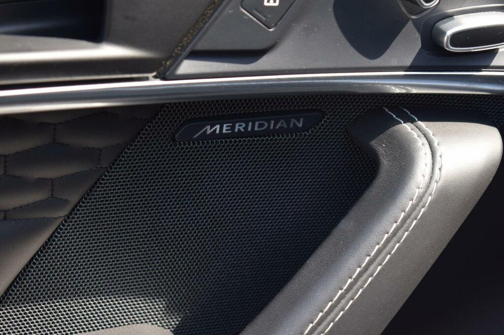 Jaguar F-Type 2.0 P300 Reims Edition Blue #33