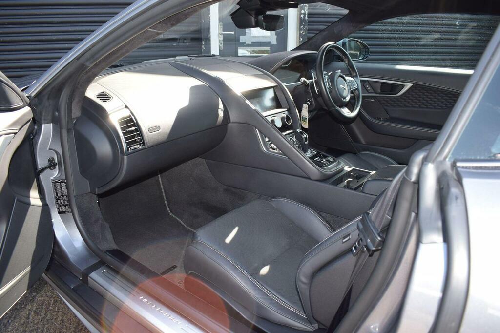 Jaguar F-Type 2.0 P300 Reims Edition Blue #35