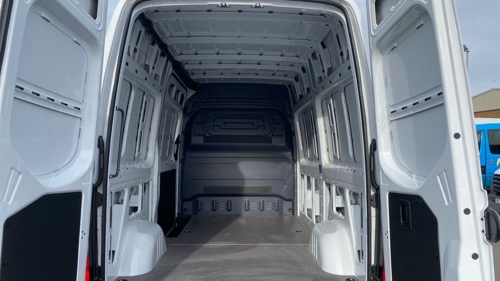 Mercedes-Benz eSprinter Pro White #3