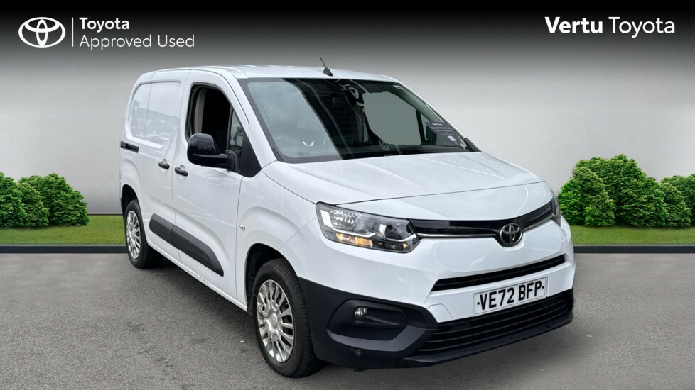 Toyota Proace City Icon White