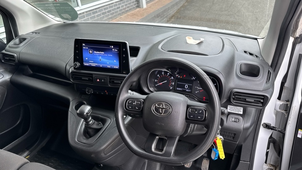 Toyota Proace City Icon White #6