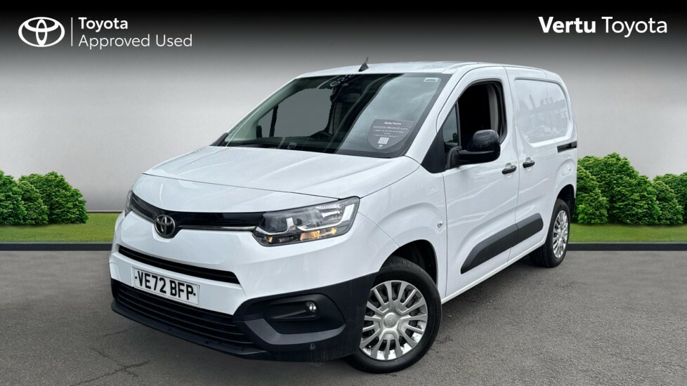 Toyota Proace City Icon White #3