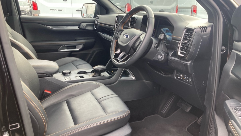 Ford Ranger Wildtrak Black #6