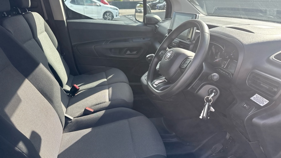 Toyota Proace City Icon White #5