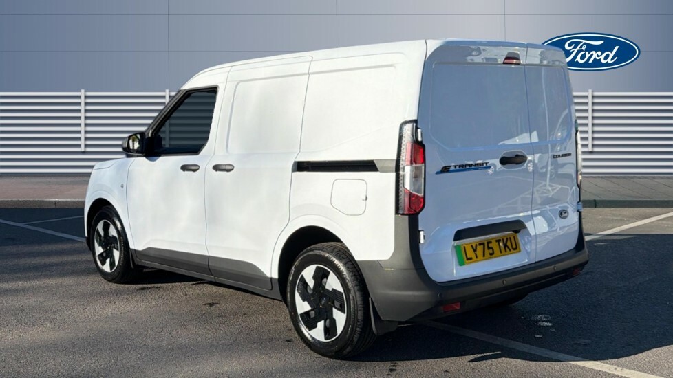 Ford Transit Courier Trend LY75TKU White #2
