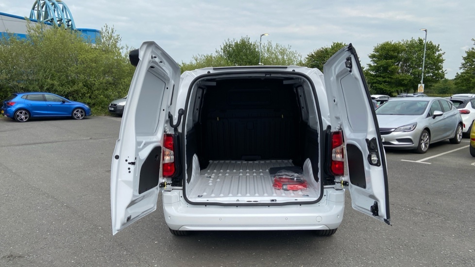 Vauxhall Combo-e Life Pro White #5