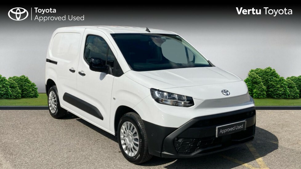 Toyota Proace City Icon White