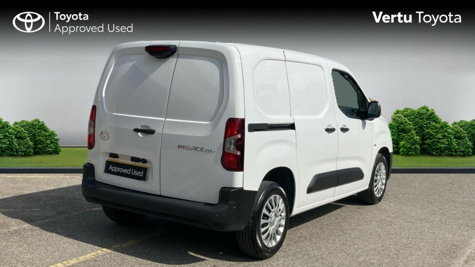Toyota Proace City Icon MJ25VYC White #2