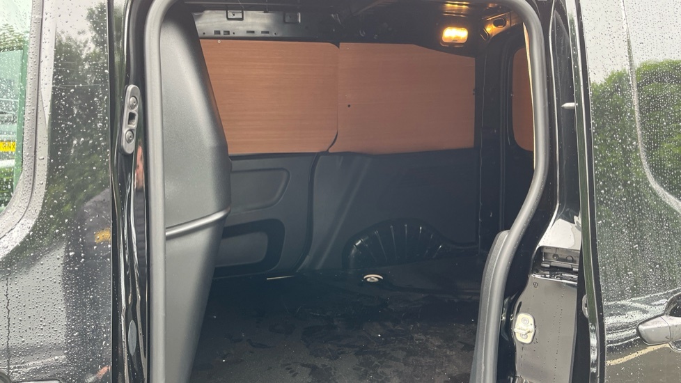 Peugeot Partner Professional Black #5