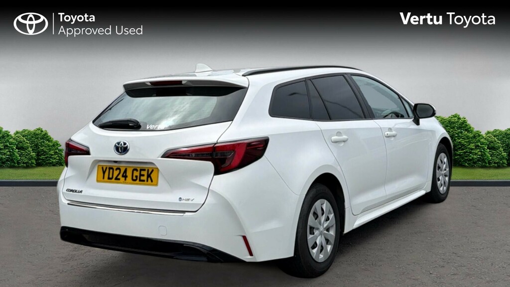 Toyota Corolla Commercial White #2