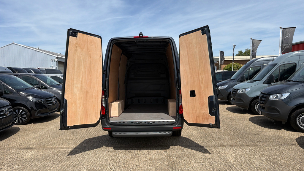Mercedes-Benz Sprinter Pro Grey #3