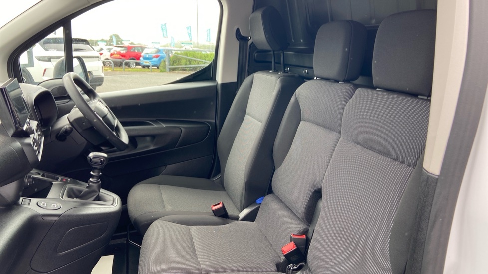 Vauxhall Combo Prime White #2